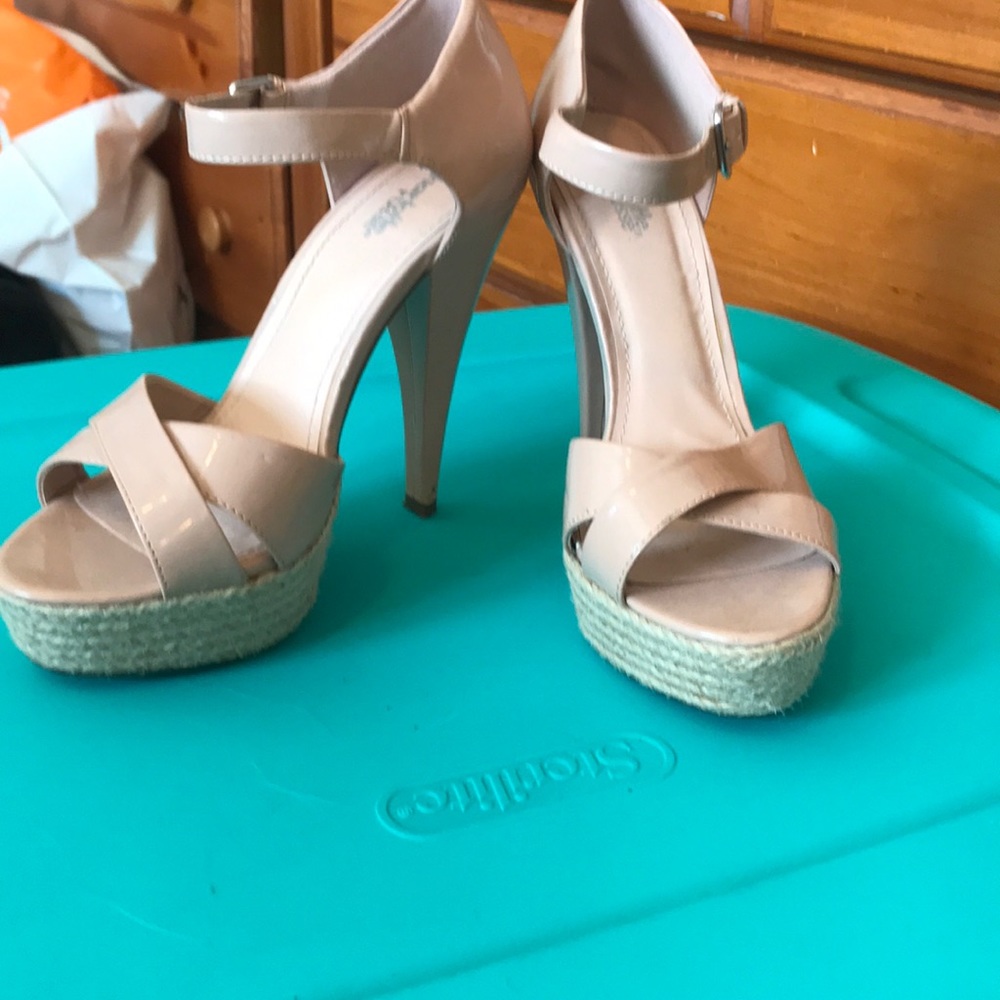 Nude platform